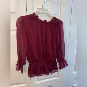 Francesca’s Miami brand burgundy three quarter length sleeve blouse. Size XS